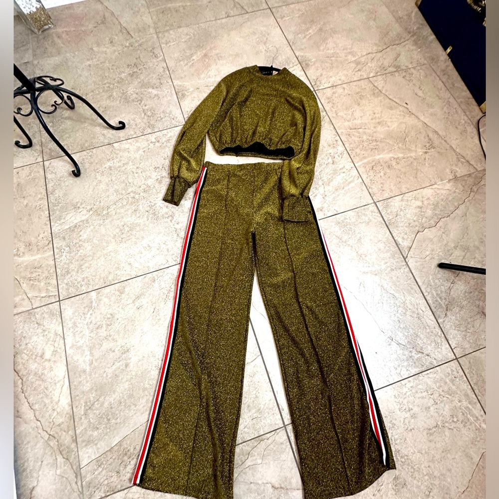 Green gold pants